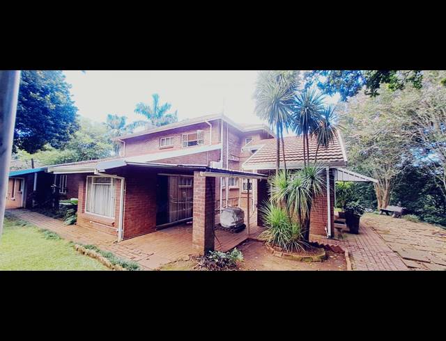 7 BEDROOM FREESTANDING FOR SALE IN OAK PARK